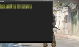 Konsola CS:GO z błędami, w tle postać z bronią.
