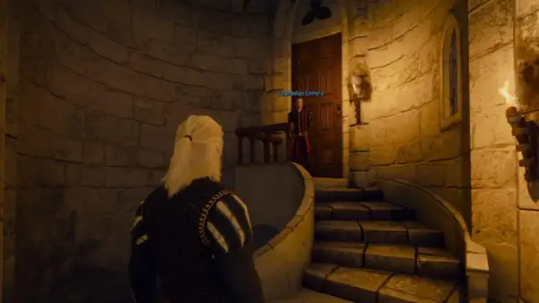Geralt stoi przed drzwiami, gdzie Szambelan Emhyr czeka na jego decyzję. To kluczowy moment w symulacji wyborów z W2.